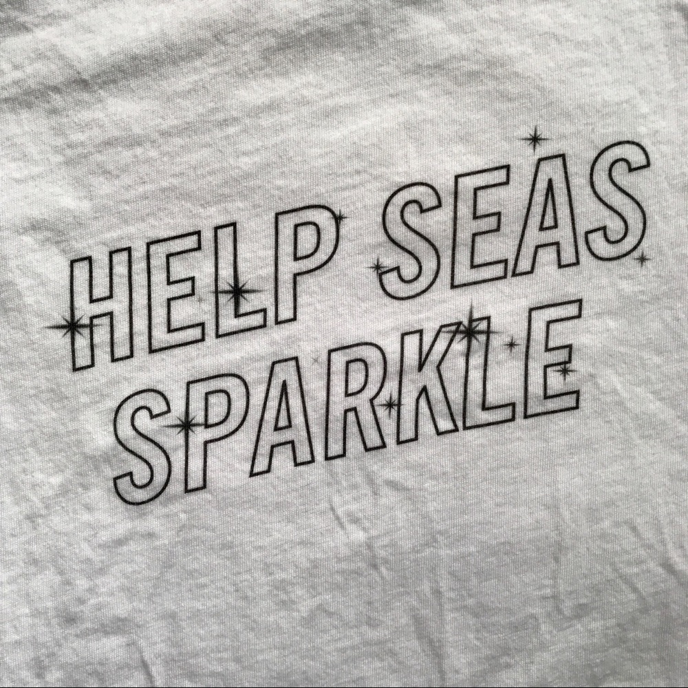 LIKE NEW! Super Soft tee by BELLA Canvas.